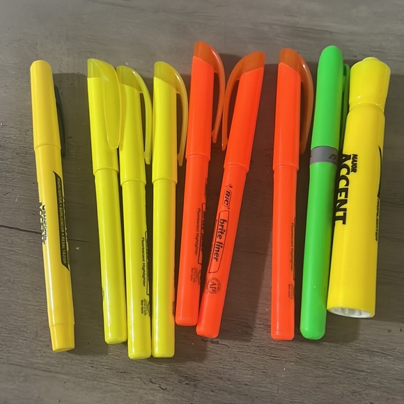 Assorted Markers - Picture 4 of 4